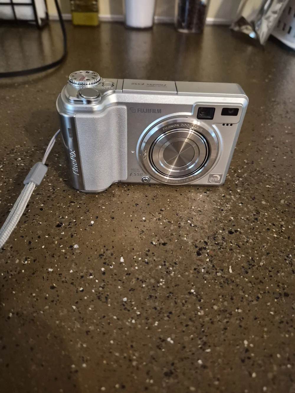 Fujifilm E550 Silver Compact Digital Camera with Charger and 256MB Card